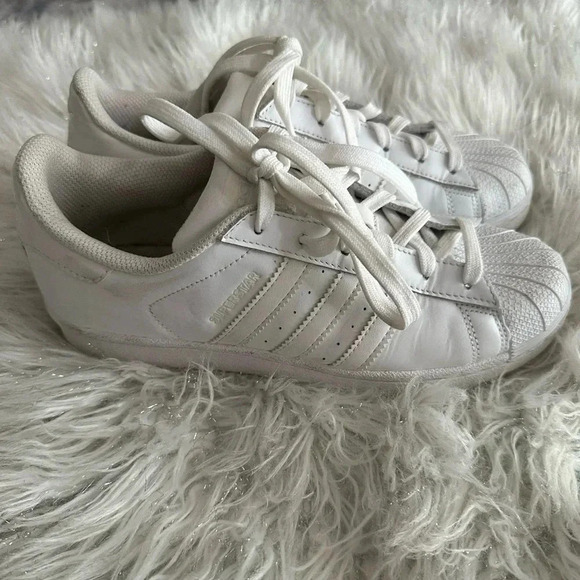 Adidas superstar size 6.5 - Picture 1 of 7